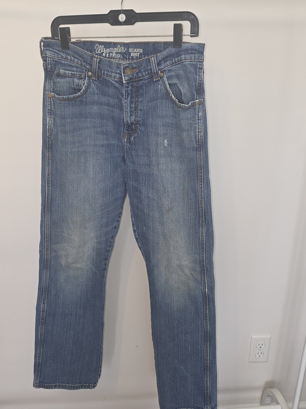 Wrangler Men's Retro Relaxed Fit Medium Blue Jeans Waist Measures 16"